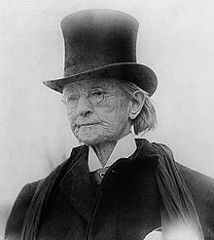 Dr_Mary_Edwards_Walker_man's_top_coat_and_hat_c_1911